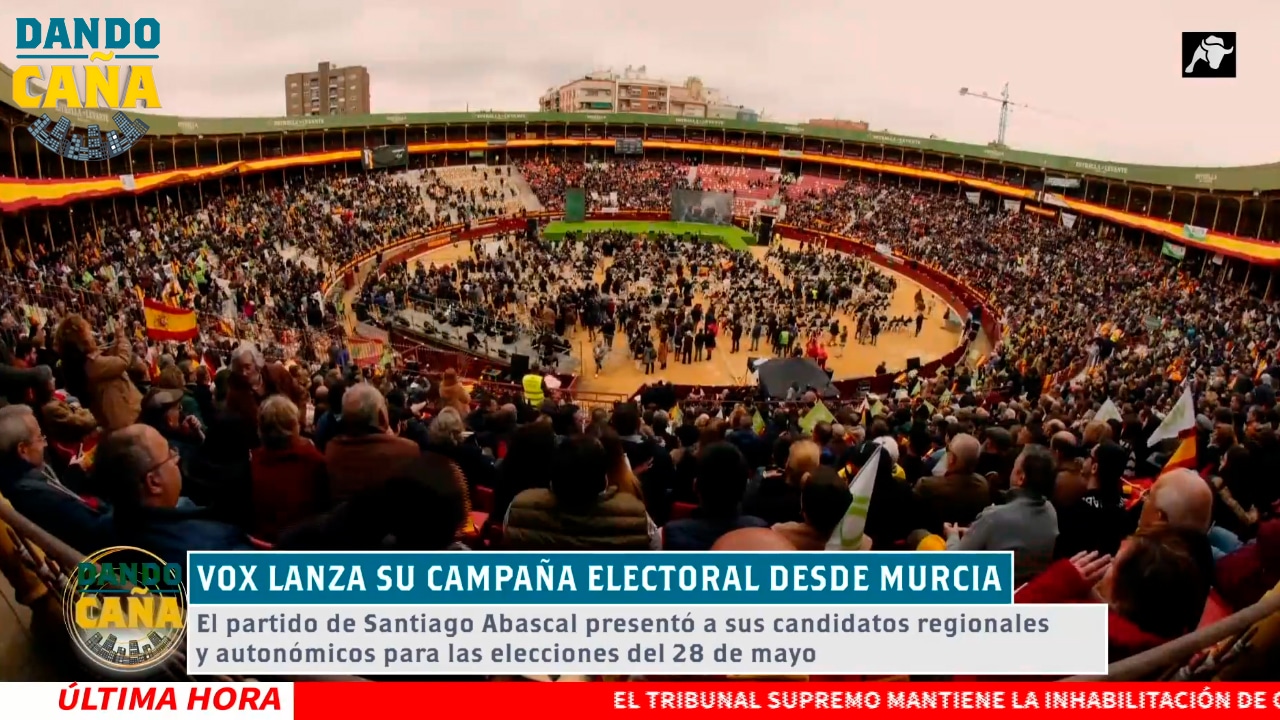 VOX lanza su campaña electoral desde Murcia en una plaza de toros abarrotada de españoles
