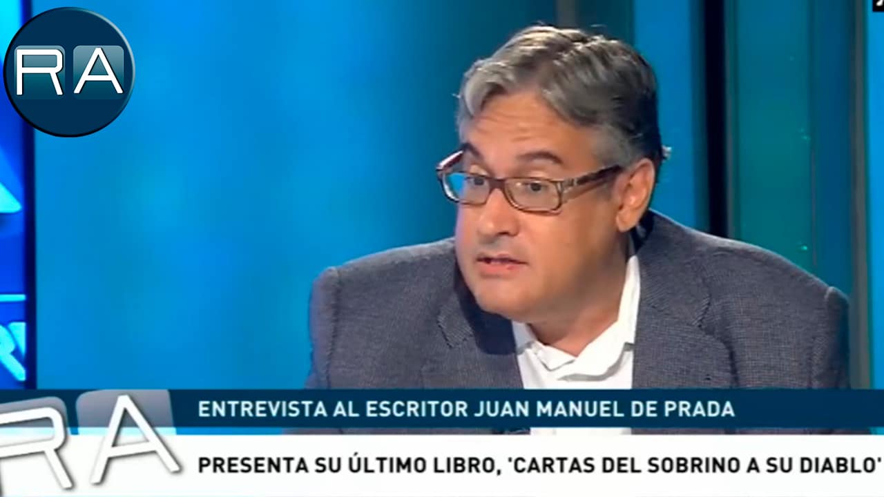 Julio Ariza y María Durán entrevistan a Juan Manuel de Prada por su último libro