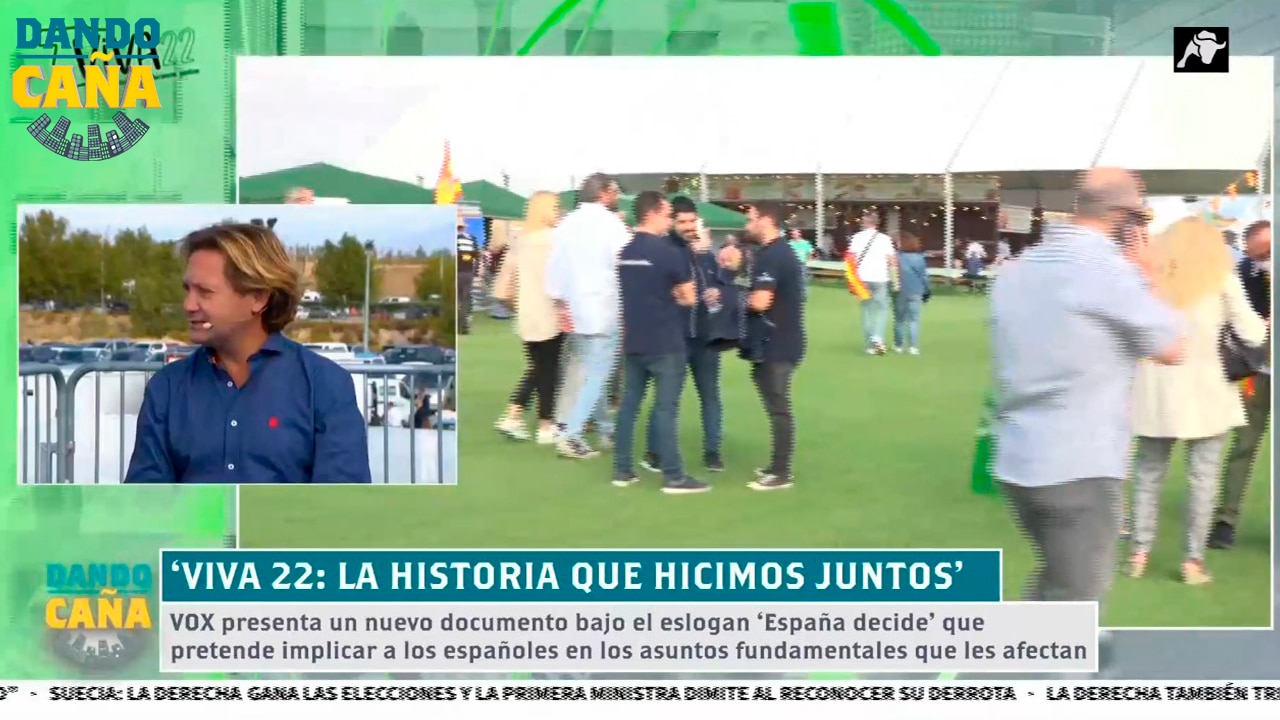 Jorge Campos Asensi visita el set de El Toro TV durante el ‘Viva 22’