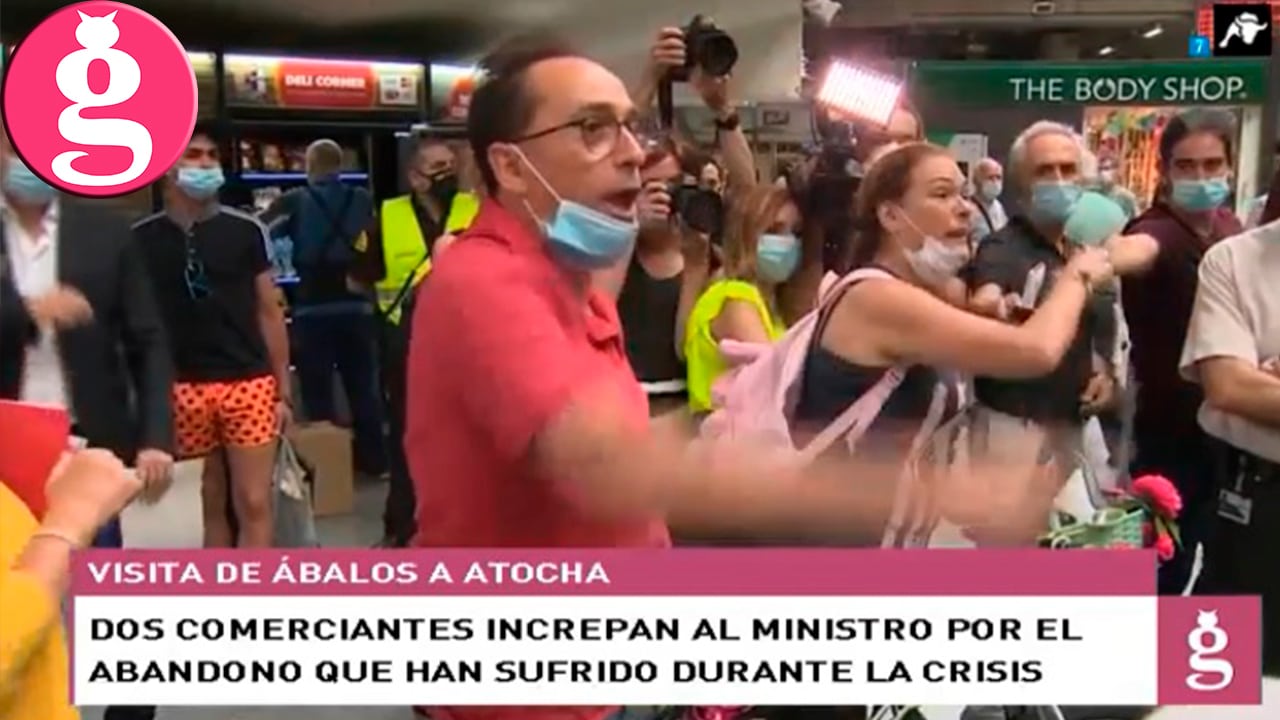 Ábalos increpado en Atocha por los comerciantes: ‘Sí hemos tenido que pagar el alquiler’