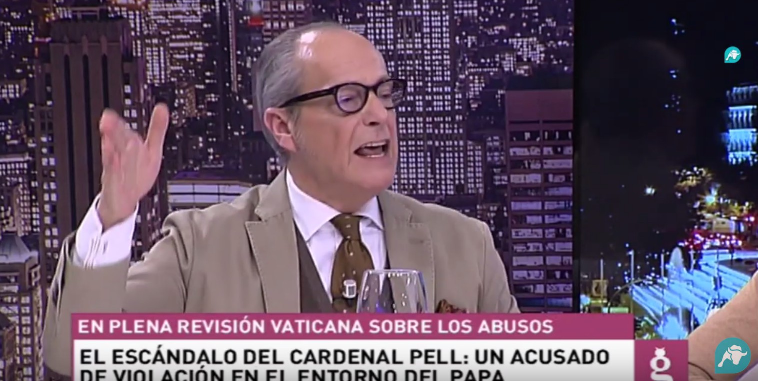 García Serrano carga contra los casos de pederastia en la Iglesia: ‘ que se arrojen al lago’