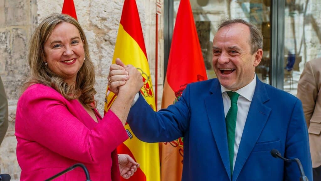 PP y Vox firman su pacto para gobernar en coalición el Ayuntamiento de Burgos