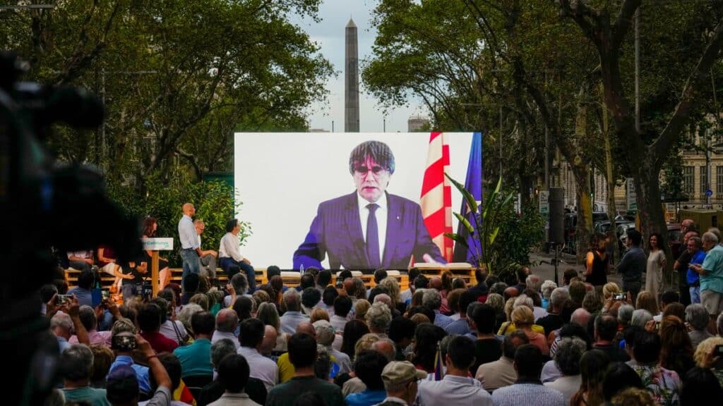 Editorial. Puigdemont sale al encuentro