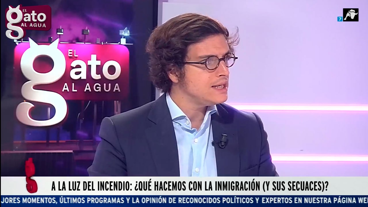 Figaredo: “Los medios españoles no comunican lo que pasa en Francia para cubrir al PSOE”