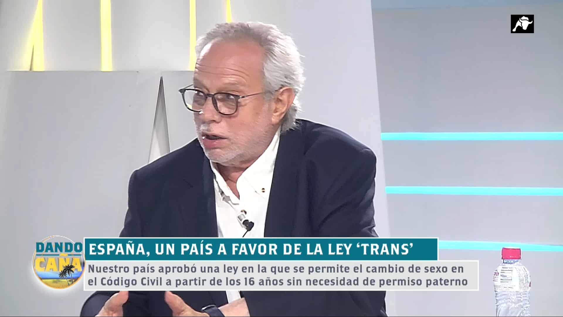En biología hay dos sexos: hombre y mujer, y punto