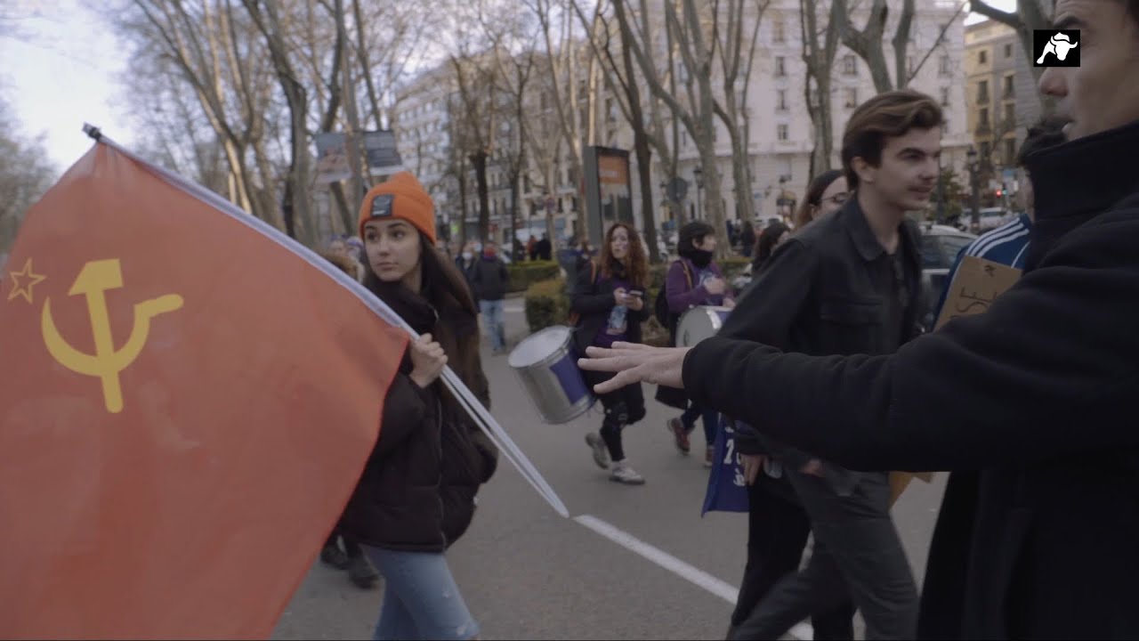 Cake parodia: La hoz y el martillo… ¡en una manifestación feminista!