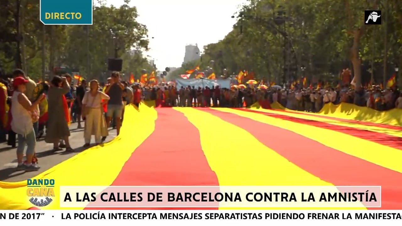 Barcelona reedita la manifestación de 2017 contra el separatismo pero con el PSOE en el foco