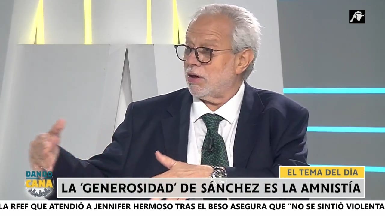 Sánchez no tiene el cuajo de explicar, como sí hace Jaume Asens, lo que ha pasado con el Constitucional