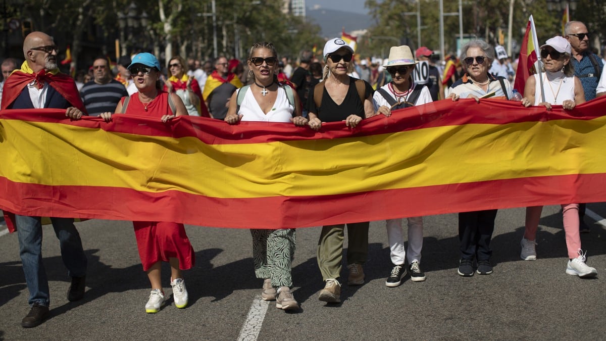 Sociedad Civil Catalana llama a poner fin a 45 años de cesión política a los nacionalismos
