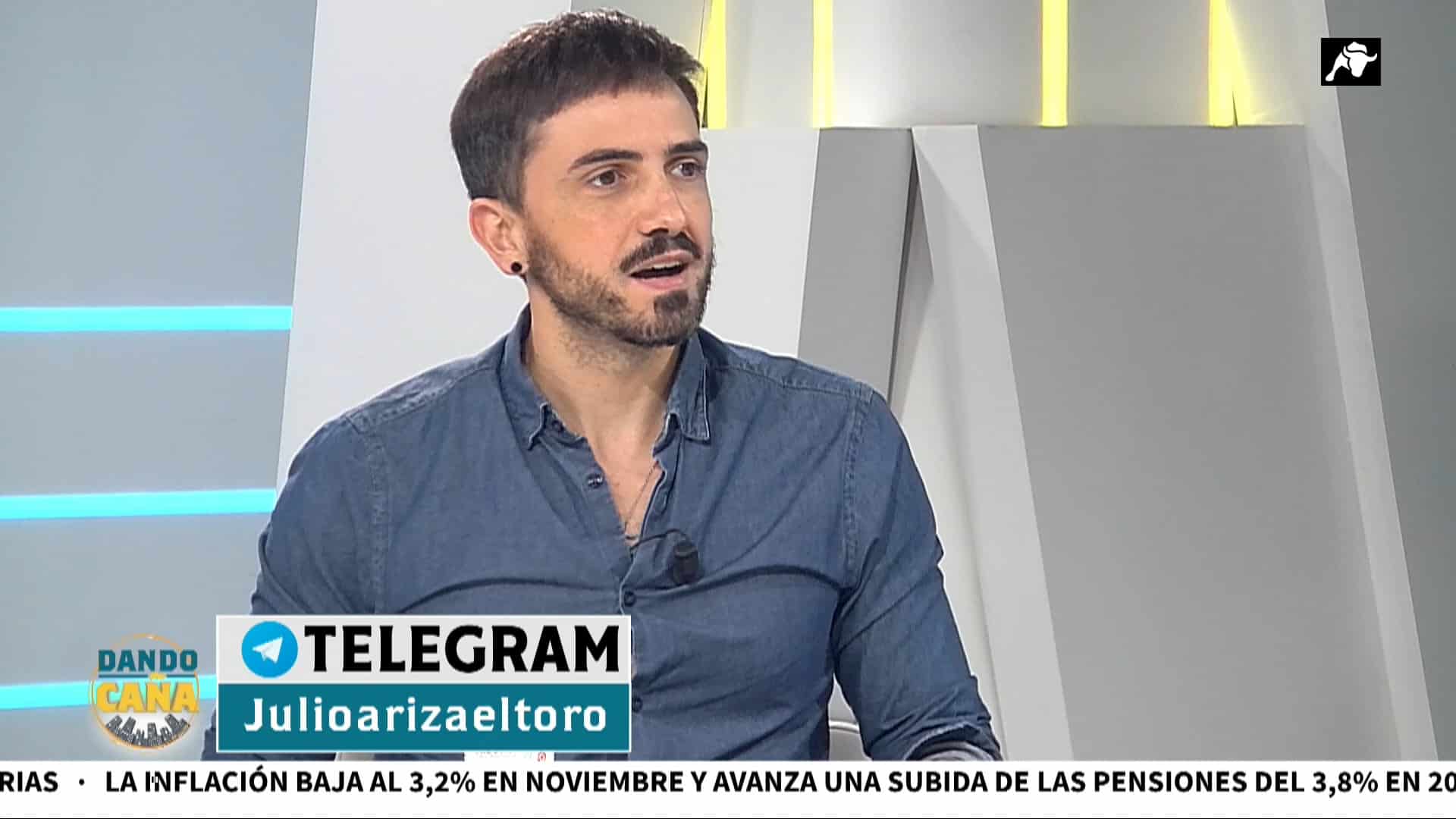 Isaac Parejo defiende, entre vivas, el trabajo y labor de ‘El Toro TV’
