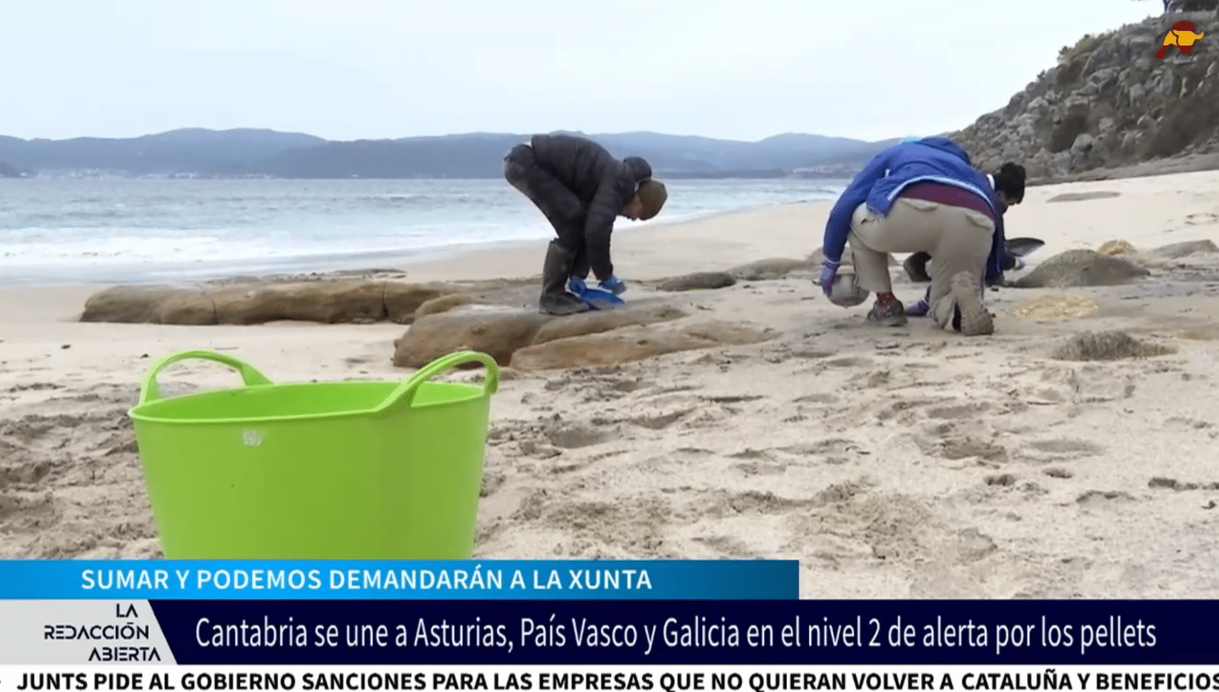  La izquierda utiliza el vertido de plásticos para atacar al PP en la precampaña electoral en Galicia