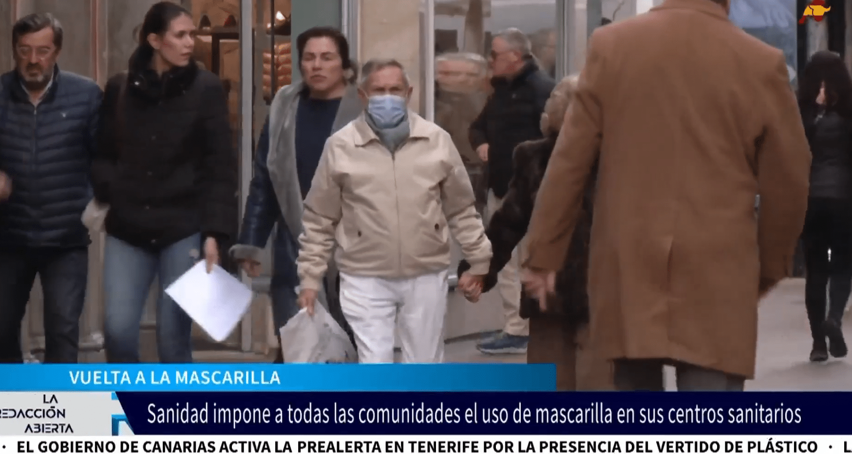  Sanidad impone la mascarilla obligatoria en los centros sanitarios pese el rechazo de las CCAA