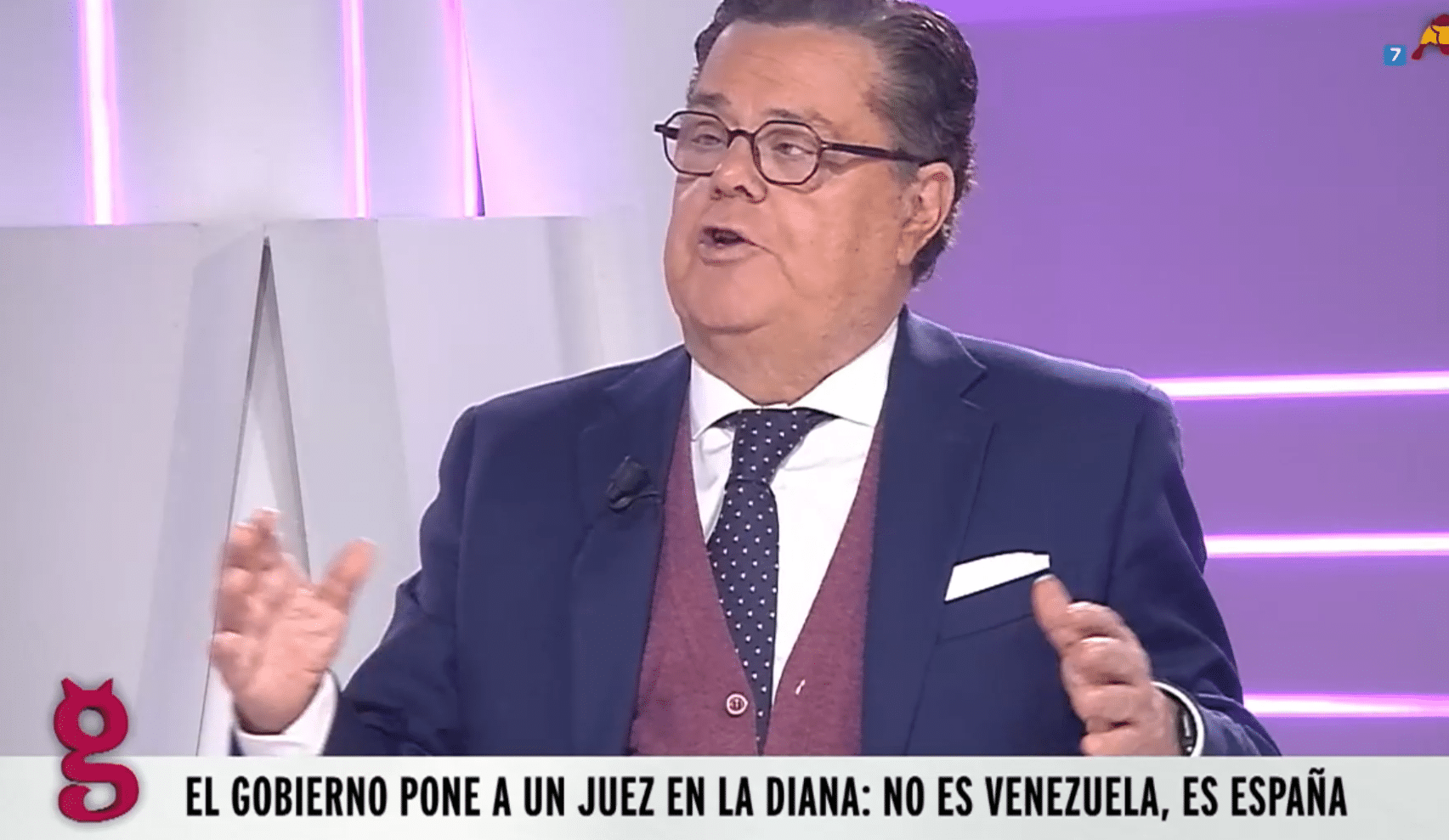 ¿Robespierre, ídolo de Pablo Iglesias? Ironía sobre las lecturas del exlíder de Podemos