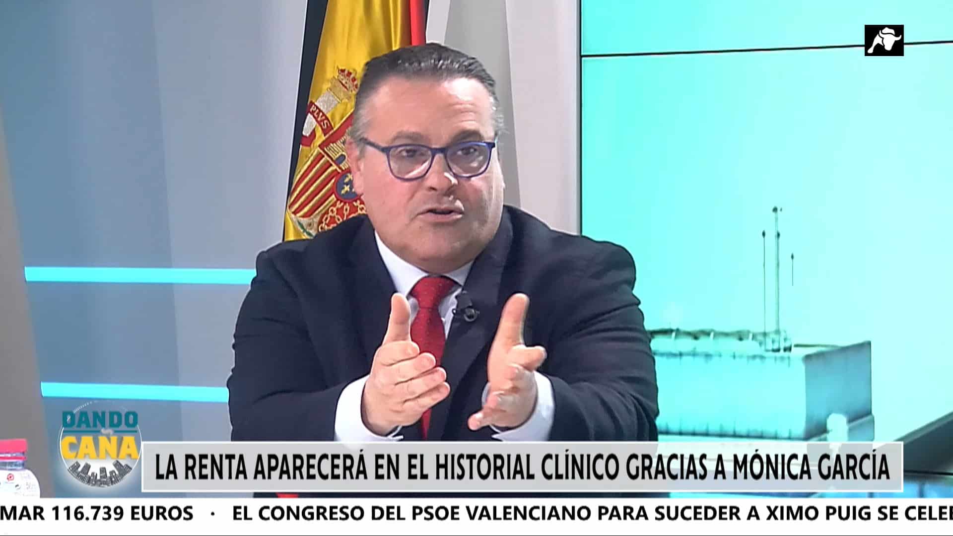 La ‘stalinita’ Mónica García de que no haya sanidad para todos y dependa de los políticos