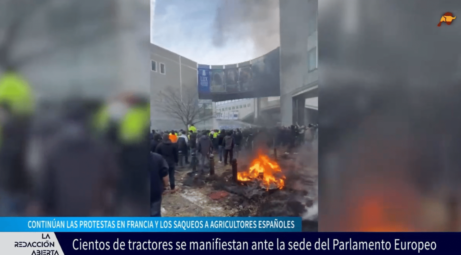El descontento del sector agrario llega a Bruselas: pitidos, gritos y cientos de camiones rodean el Parlamento Europeo