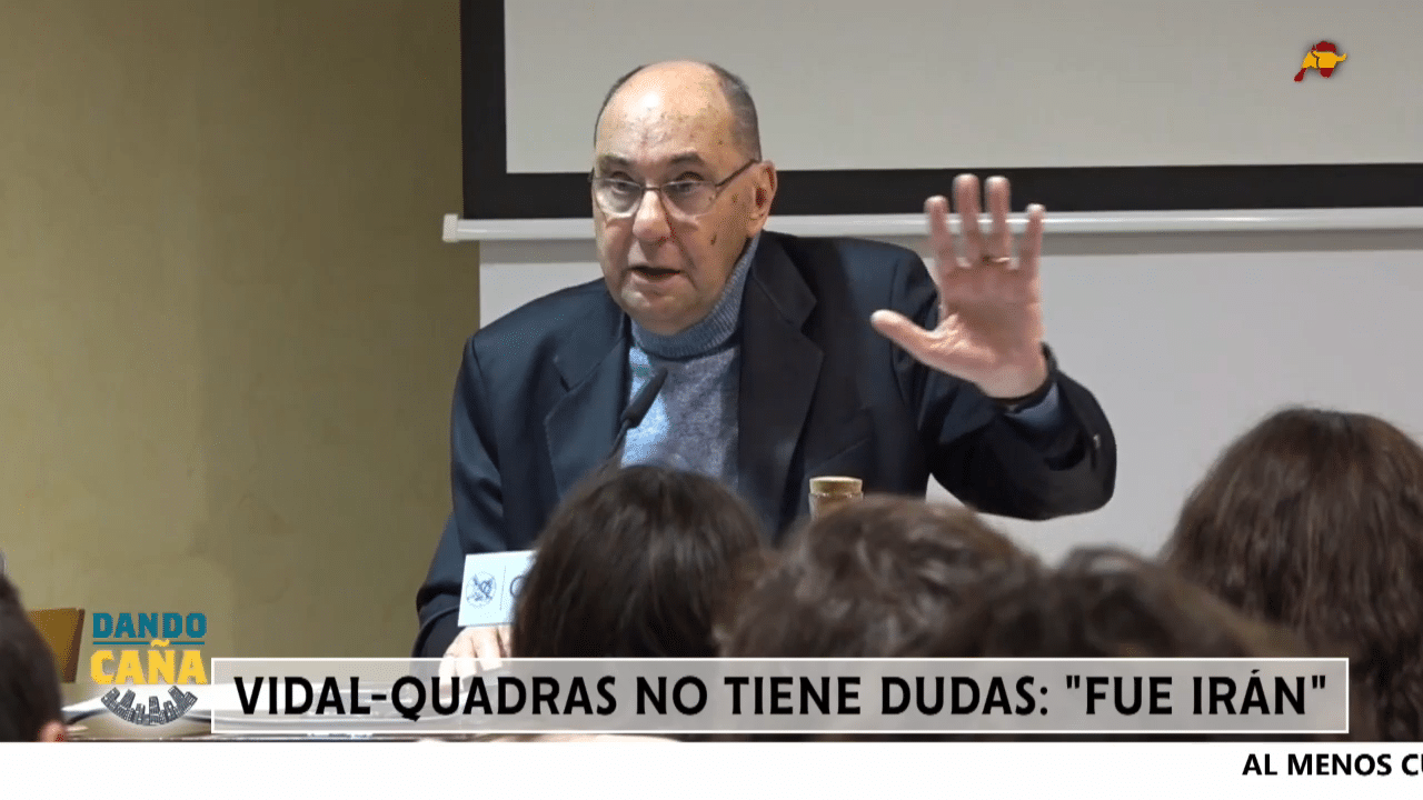 Así ha reaparecido Alejo Vidal-Quadras tras el atentado de noviembre
