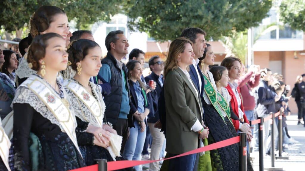 Carlos Mazón asiste a la segunda mascletá de concurso de esta Magdalena 2024