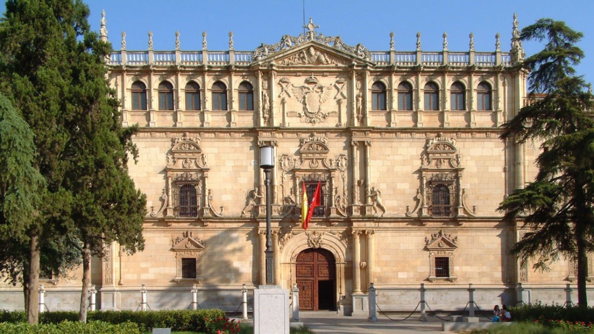 Efemérides 14 de Marzo | El Cardenal Cisneros crea la Complutense