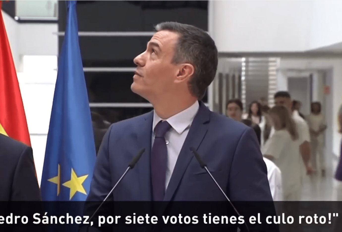 Desde Oviedo hasta Sevilla, los españoles le echan en cara a Sánchez sus pactos con el independentismo: “¡Tienes el culo roto por siete votos!”
