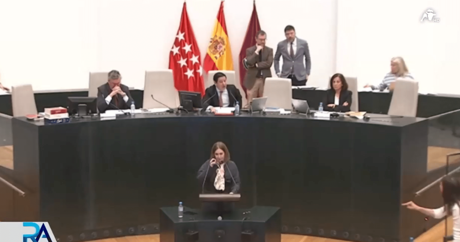 Expulsan del Pleno a Rita Maestre por llamar “nazis” a los concejales de VOX, el PSOE ni siquiera ha condenado los insultos