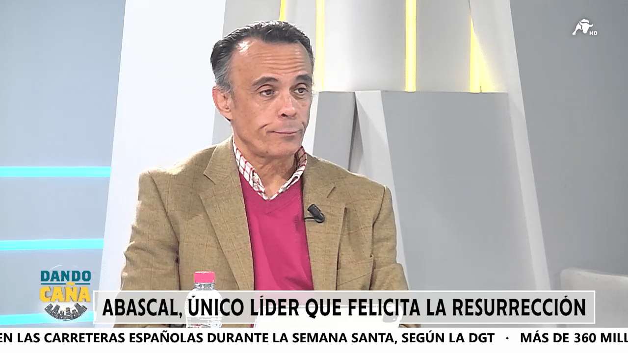 Sólo Abascal felicita la Pascua frente a la izquierda que se dedica al Ramadán
