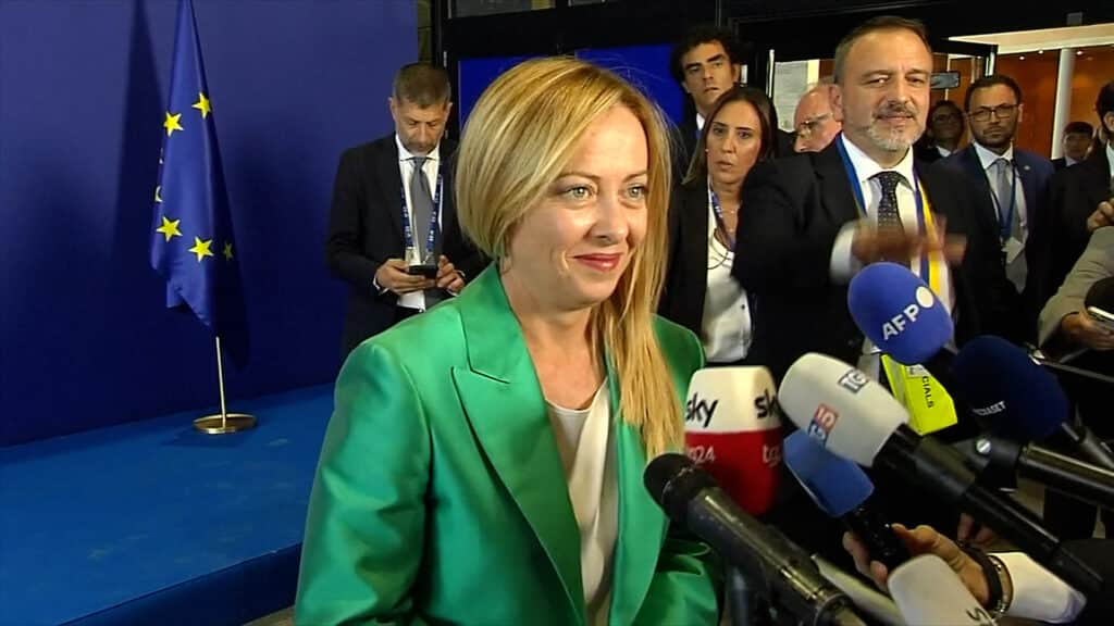 Se avecina crisis diplomática: el PSOE llama fascista a Meloni y la compara con Mussolini