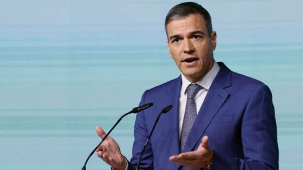 Sánchez manipula la Ley de Medios de la UE para blanquear su ataque contra la prensa libre