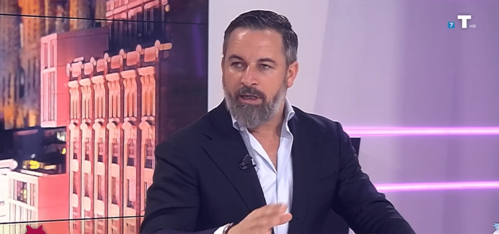 Abascal se mofa de los que decían que VOX no se iría “ ni aunque entrase el Magreb entero”