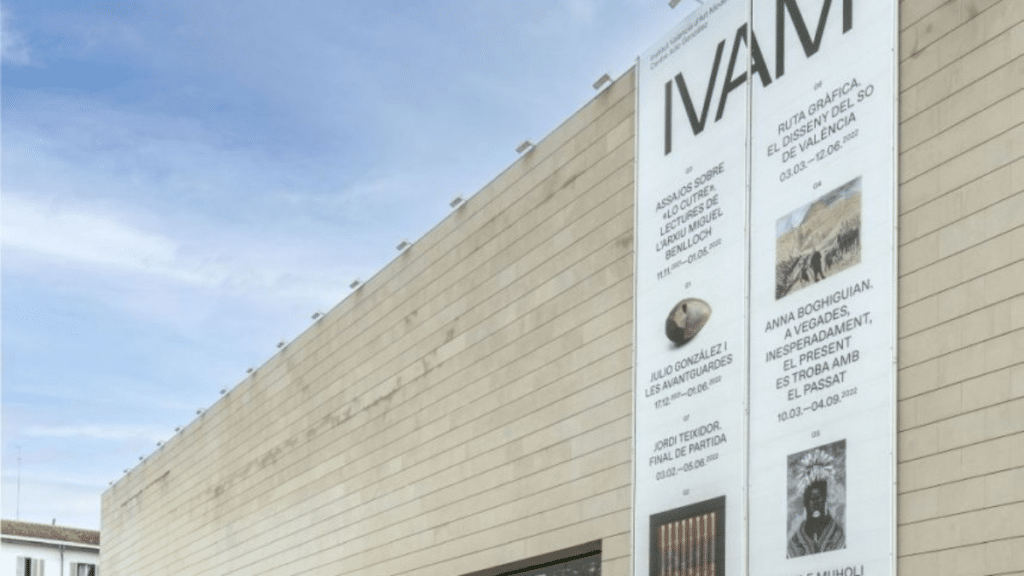 El IVAM invita a nietos y abuelos a participar en la escuela de bellas artes para el curso 2024-25 para una nueva propuesta educativa