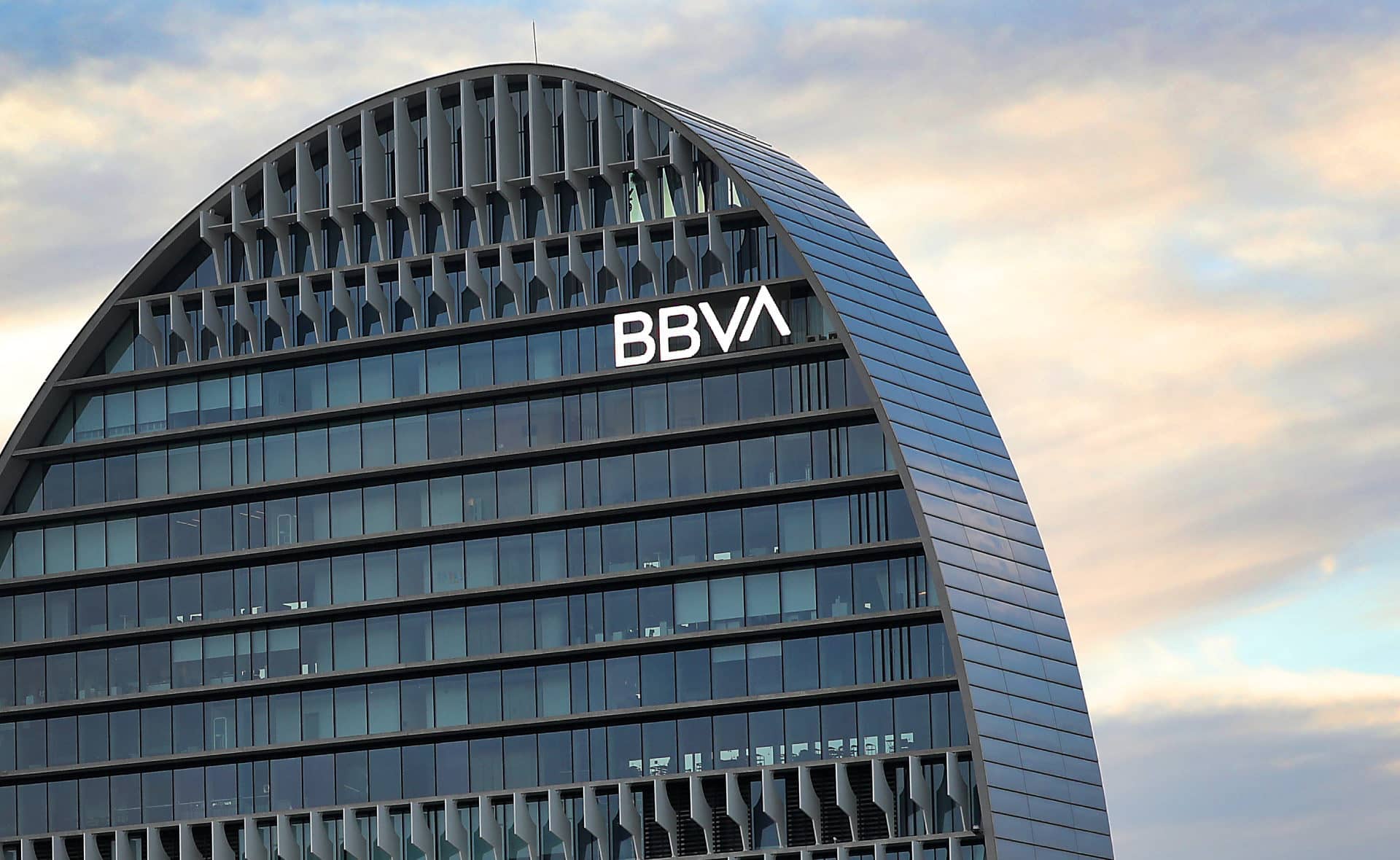 Reclamación de transparencia en la OPA de BBVA por parte de Banco Sabadell