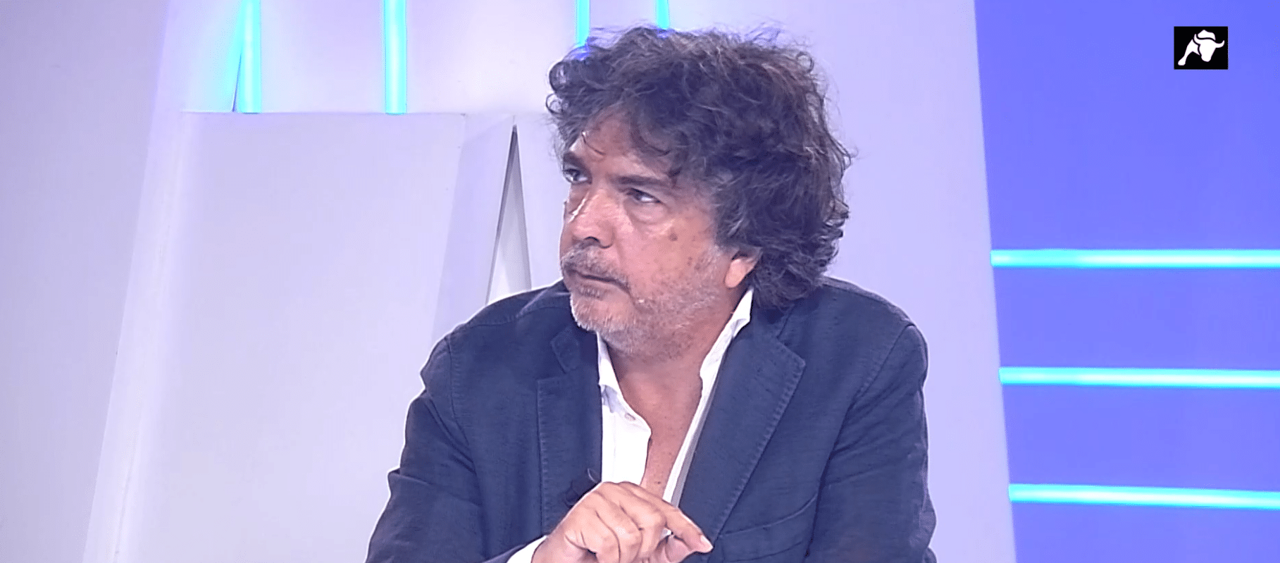 «Vergüenza absoluta», así califica Garcés a los políticos que huyen de la política en agosto