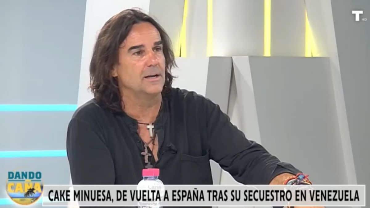 Cake Minuesa: «Estoy disfrutando de la libertad, de la democracia y del fin del régimen»