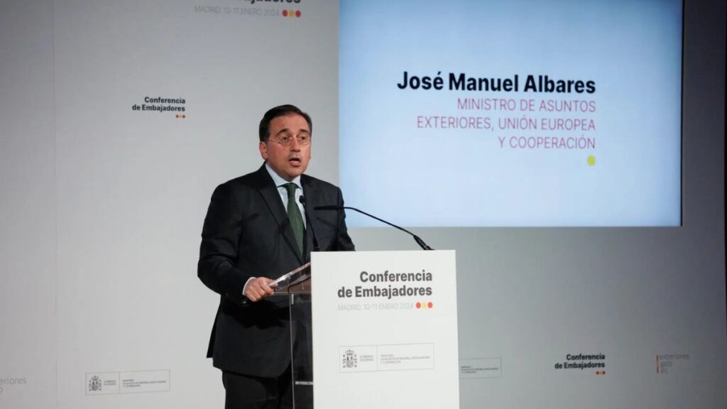 Albares anuncia nuevos contactos con Maduro y con la oposición