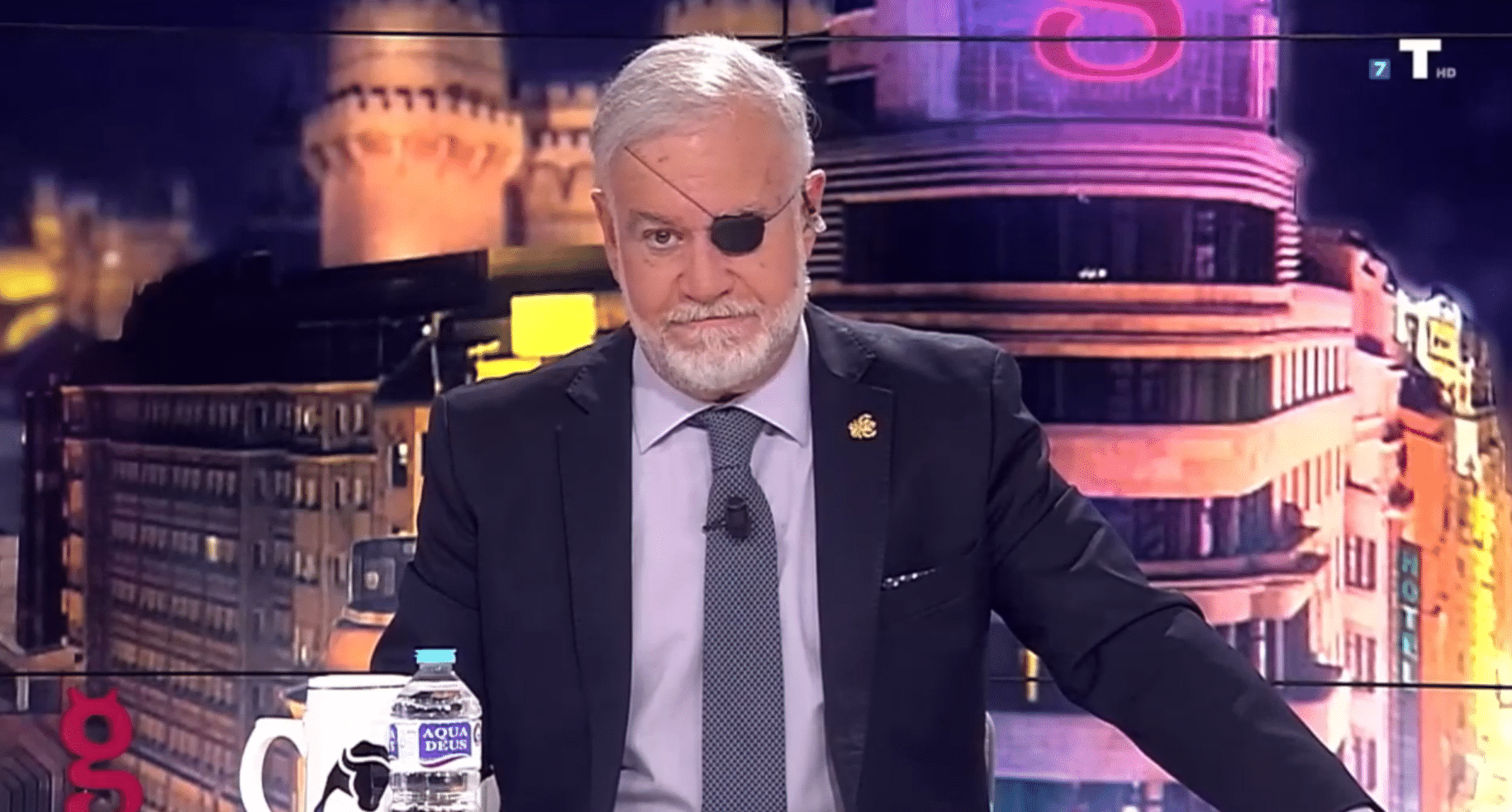 Todos a la calle por la “patada en la boca” que nos da el fiscal general