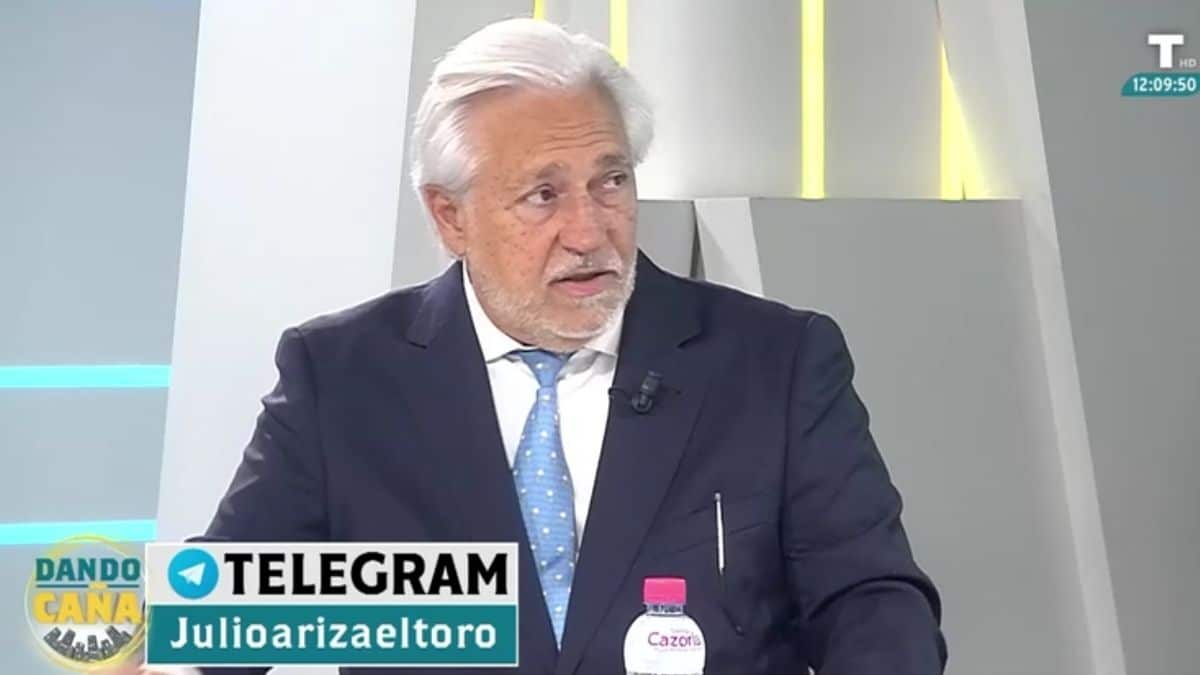 Julio Ariza carga contra la hipocresía del Estado con el sida