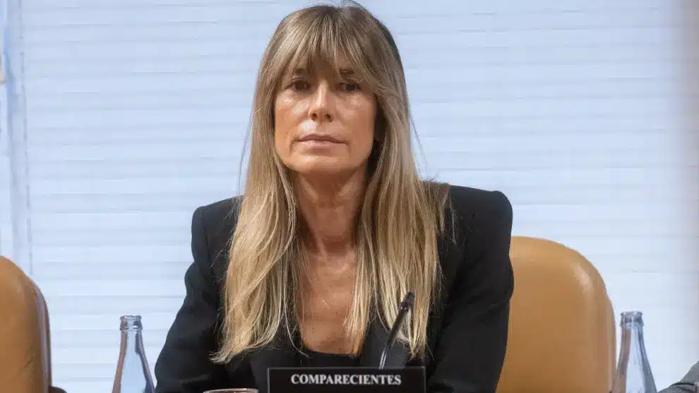 Begoña Gómez se niega a declarar en la Asamblea de Madrid y denuncia una campaña política