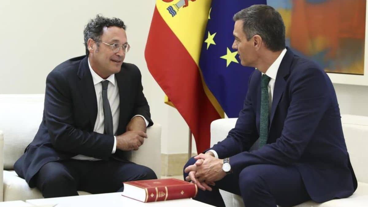 Pedro Sánchez defiende al fiscal general pese a la controversia por la eliminación de mensajes clave