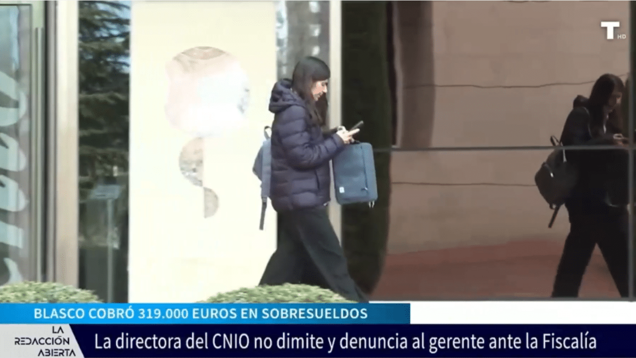 La directora del CNIO se aferra al cargo y denuncia ante la Fiscalía al gerente de la institución