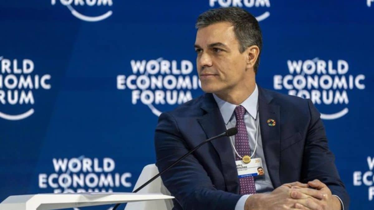 Pedro Sánchez contesta a Trump en Davos y promete alcanzar el 2% en defensa para 2029