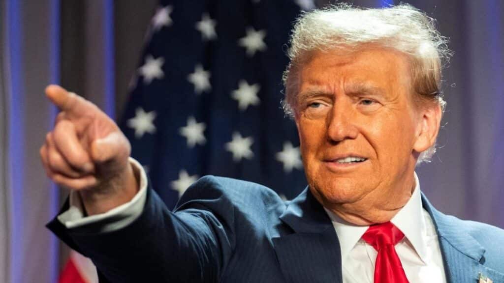Trump impone aranceles del 25% a los países que compren energía de Venezuela