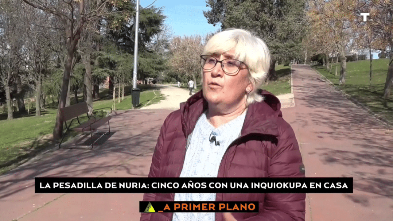 Tres hipotecas y 27.000 € de deudas de su ‘inquiokupa’: «No duermo desde hace un año»