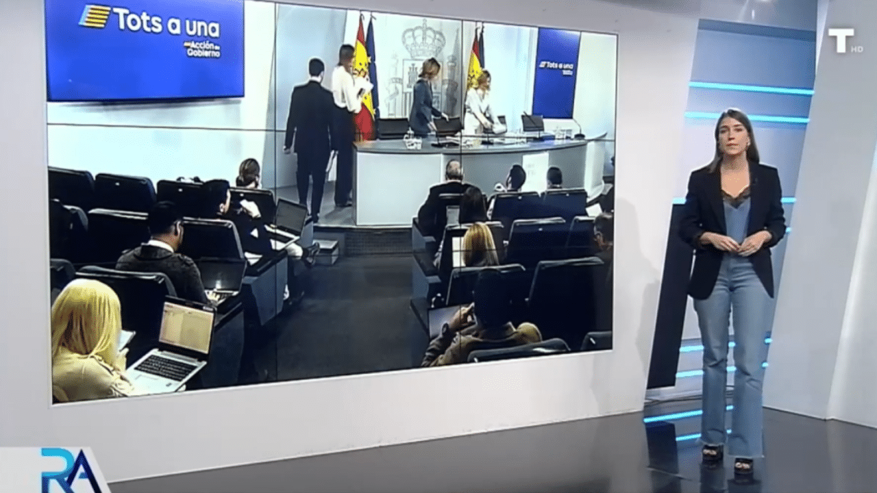 La tensión por el SMI salta a la Mesa del Congreso: Díaz conspira con Feijóo para tumbar la propuesta de Hacienda