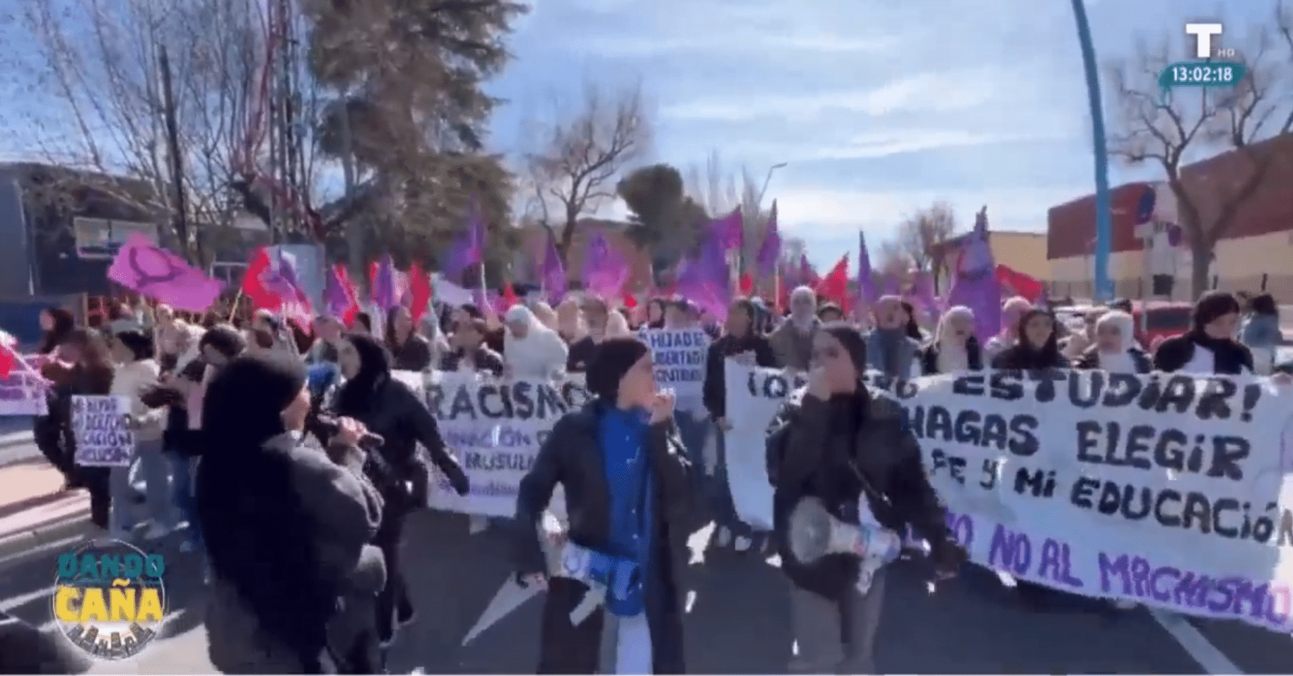 Lanzan una campaña para el 8M de mujeres con hiyab