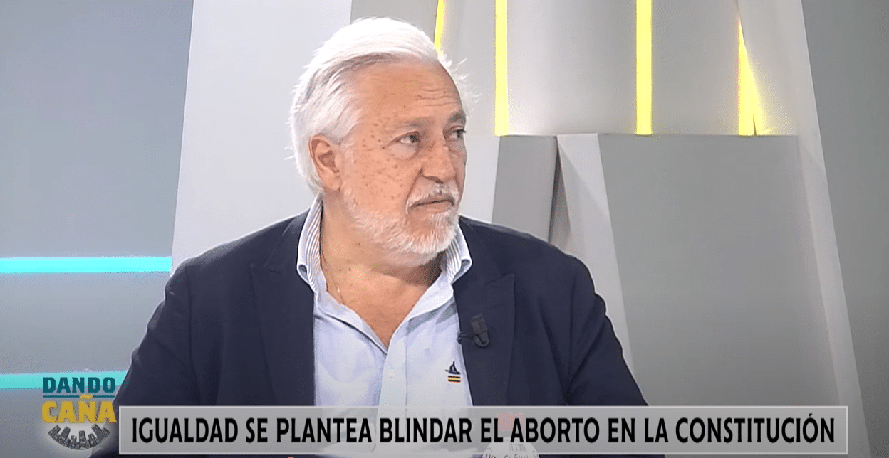 Igualdad plantea incluir el aborto como derecho en la Constitución