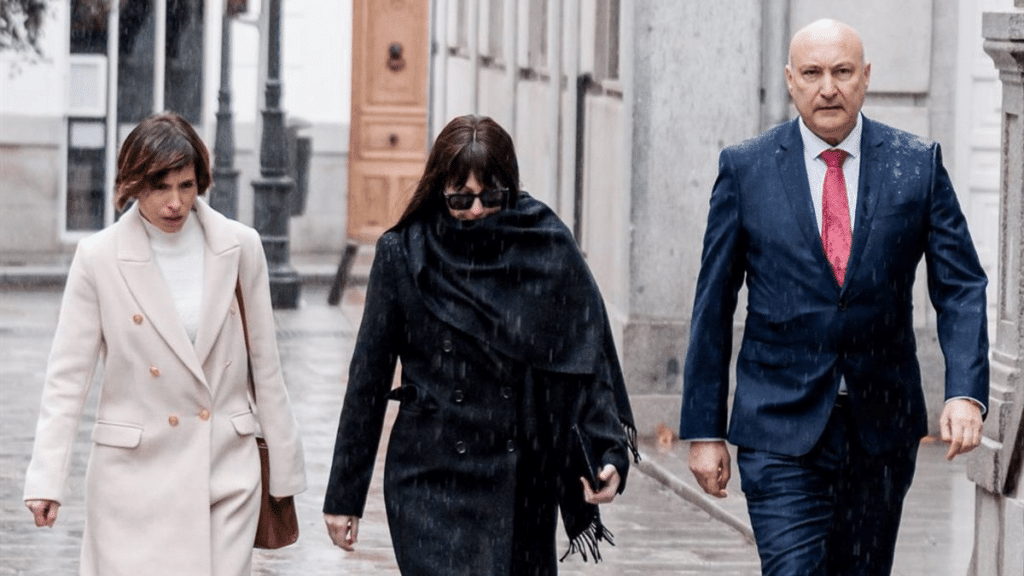 El PP pide al Supremo nuevas diligencias sobre los contratos de la exnovia de Ábalos