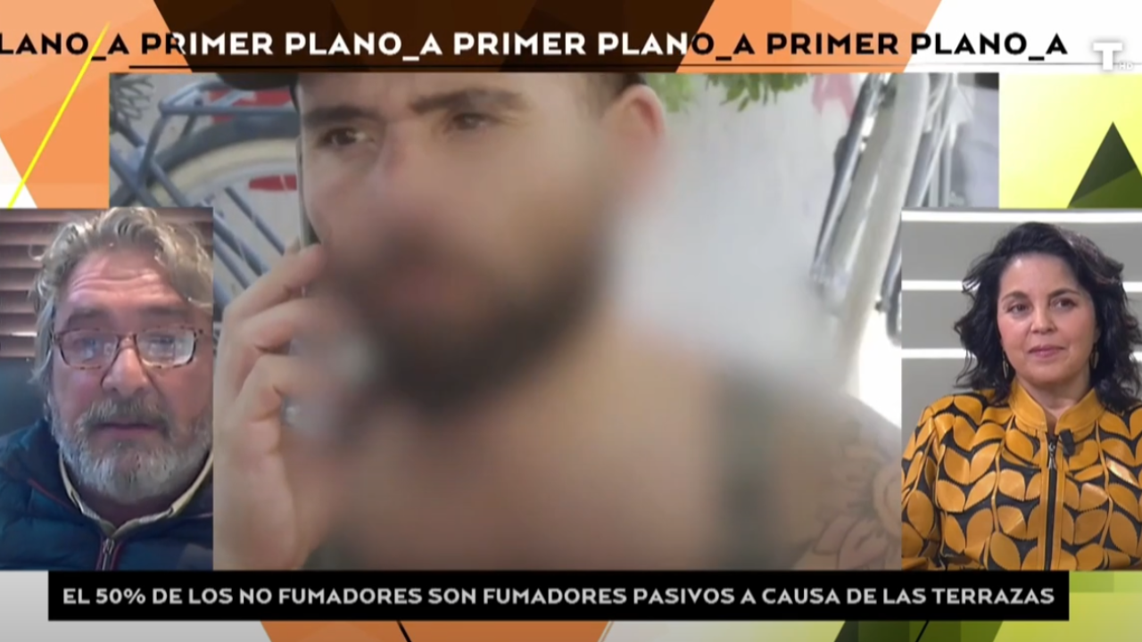 Un fumador compara el tabaco con los perfumes: «¡Por qué tengo que aguantar el olor si me molesta!»