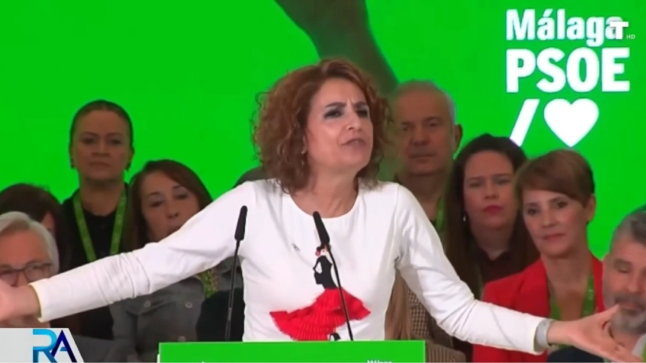 Montero pide disculpas ante la presión, pero insiste: «Es un retroceso para las mujeres»
