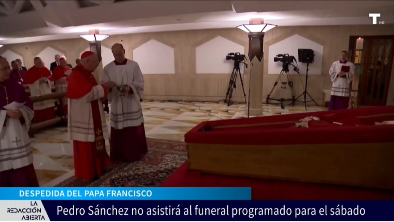 Pedro Sánchez no asistirá al funeral del Papa Francisco