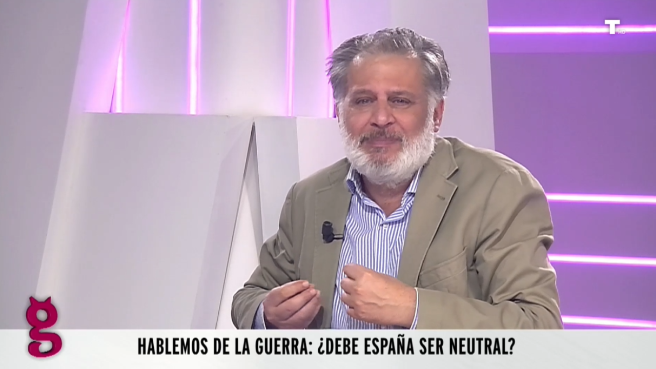 “El rearme debería ser también moral, para no despreciar la bandera”