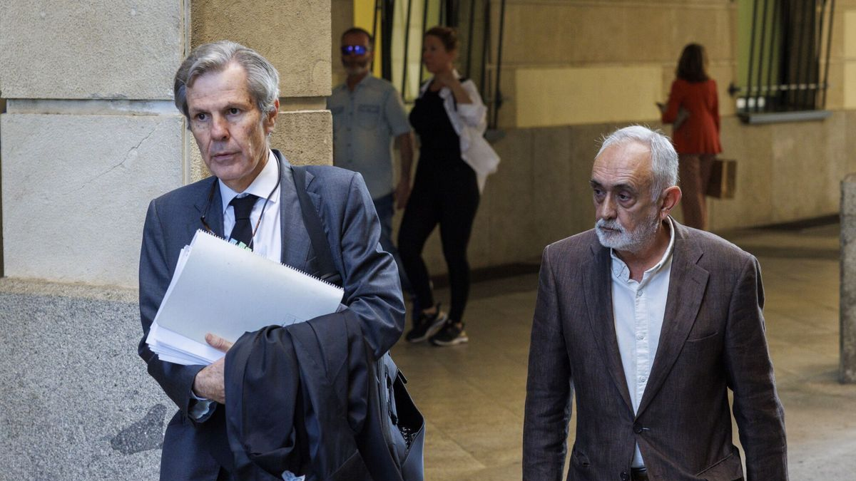 Condenados un ex alto cargo de la Junta y un exalcalde del PSOE por crear un puesto fantasma con sueldo de 360.000 euros